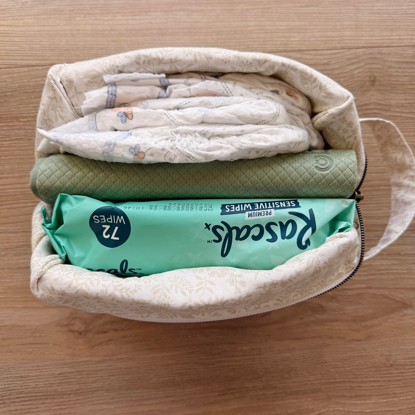 Diaper & Wipe Pouch – Patchwork Chic/Sand Meadow