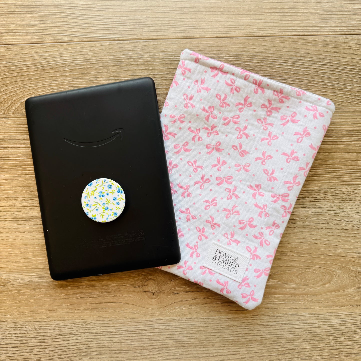 Book & E-Reader Sleeve – Pink Bow/Stripe - Small
