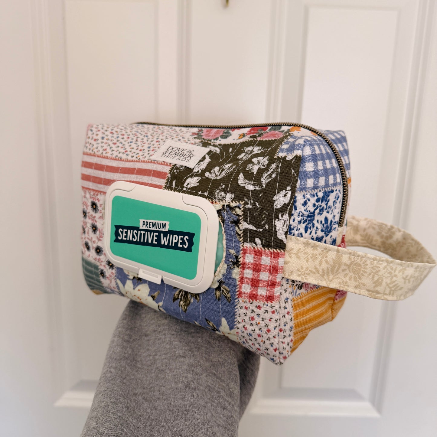 Diaper & Wipe Pouch – Patchwork Chic/Sand Meadow