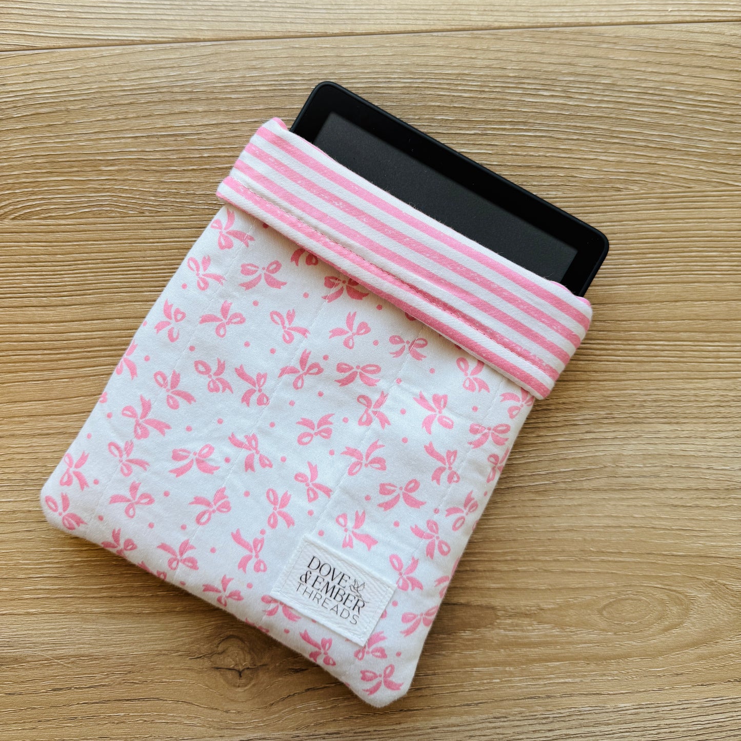 Book & E-Reader Sleeve – Pink Bow/Stripe - Small